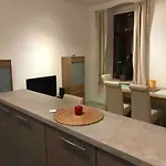 Modern Apartment, Randneustadt With Great Connections * ドレスデン