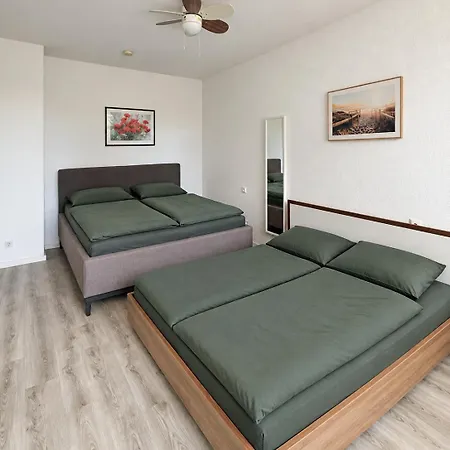 Modern Apartment, Randneustadt With Great Connections Appartement