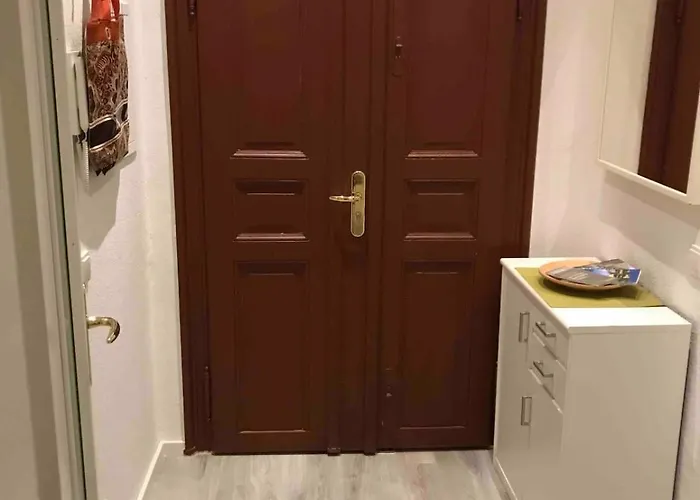 Modern Apartment, Randneustadt With Great Connections